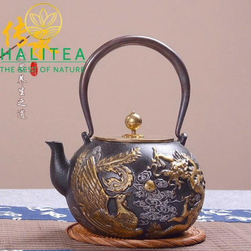 Ấm Gang Đúc Long Phụng Hý Châu - Nắp, Quai Đồng, Dung Tích 1.2L