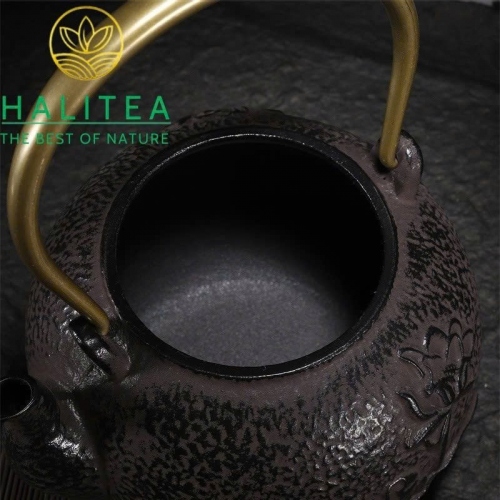 Ấm Gang Nhật Bản Tetsubin Hình Sen Đắp Nổi 1,2L