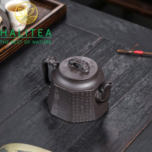 Ấm Tử Sa Bát Phương Long Quyền 330ml – Hắc Nê Nguyên Khoáng Khắc Họa Thủ Công