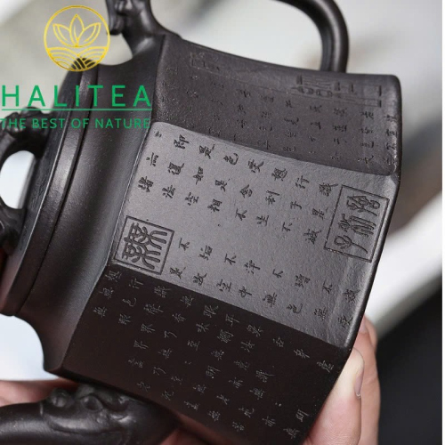 Ấm Tử Sa Bát Phương Long Quyền 330ml – Hắc Nê Nguyên Khoáng Khắc Họa Thủ Công