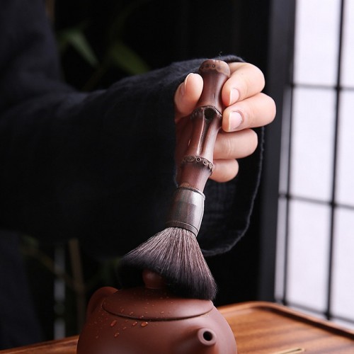 Chổi Quét Vệ Sinh Ấm Trà Cán Tre