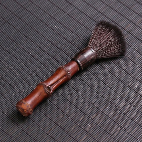 Chổi Quét Vệ Sinh Ấm Trà Cán Tre