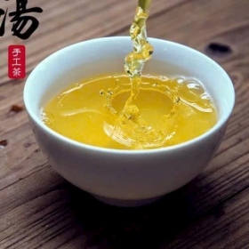 Những Lưu Ý Quan Trọng Khi Chọn Nước Pha Trà